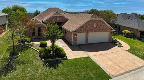 8717 Franklin Dr, Denton, TX 76207