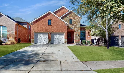 8421 Bayberry Ave, Lantana, TX 76226