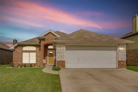 7445 Durness Dr, Fort Worth, TX 76179