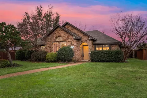 413 N Winding Oaks Dr, Wylie, TX 75098