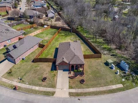 1749 Park Trails Blvd, Princeton, TX 75407