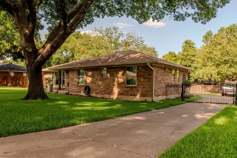614 Ray Andra Dr, Desoto, TX 75115