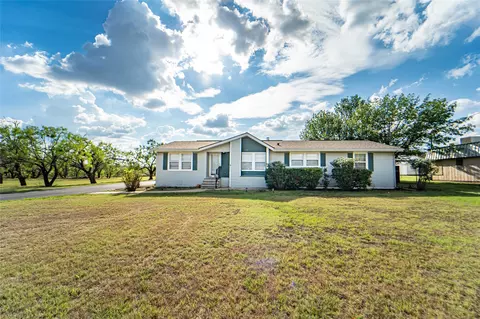 113 Sunset Blvd, Breckenridge, TX 76424