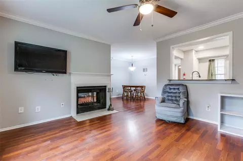 5300 Keller Springs Rd #1049, Dallas, TX 75248