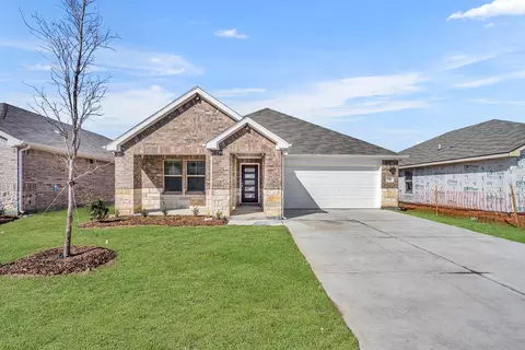 280 Sugarlands Dr, Greenville, TX 75402