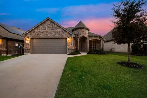 6348 Red Cliff Dr, Fort Worth, TX 76179