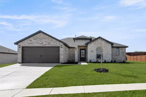 800 Stone Eagle Dr, Azle, TX 76020