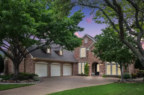 717 Carnoustie Ct, Garland, TX 75044