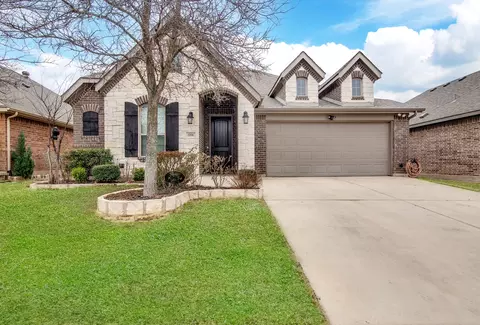 11816 Bellegrove Rd, Burleson, TX 76028