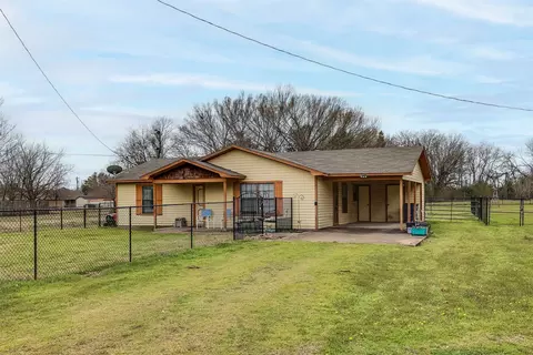 107 Sunny Ln, Waxahachie, TX 75165