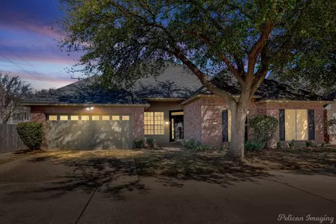 208 Kings Xing, Shreveport, LA 71105