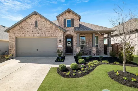 4113 Silver Spur Ct, Aubrey, TX 76227