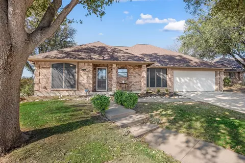 6701 N Park Dr, North Richland Hills, TX 76182