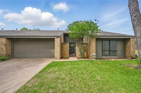 1804 Sunnyvale Rd #B, Grand Prairie, TX 75050
