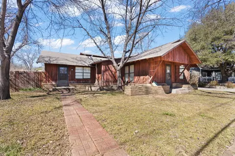 307 Grace St, Glen Rose, TX 76043