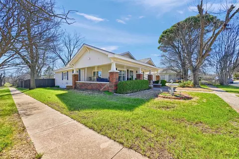 Exterior - 430 E Morton St, Denison, TX 75021 photo 2 of 8