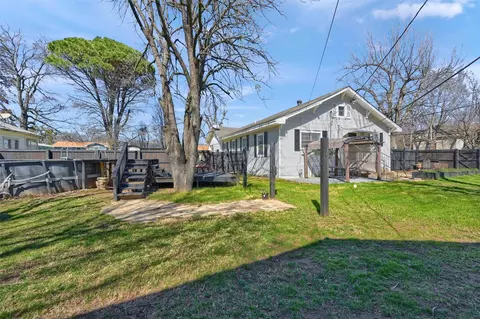 Exterior - 430 E Morton St, Denison, TX 75021 photo 5 of 8