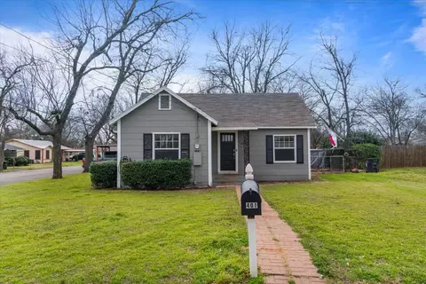 401 Dixon St, Cleburne, TX 76033