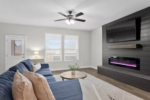 Living - 509 Watson Ln, Denton, TX 76210 photo 1 of 2