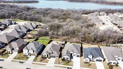 628 Lake Cove Dr, Little Elm, TX 75068