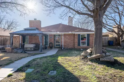 723 Cory St, Grapevine, TX 76051