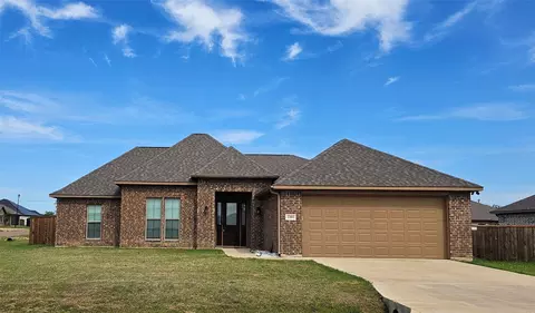 2301 Camryn Ln, Mabank, TX 75147