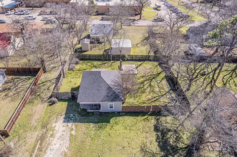 108 E 18th St, Joshua, TX 76058