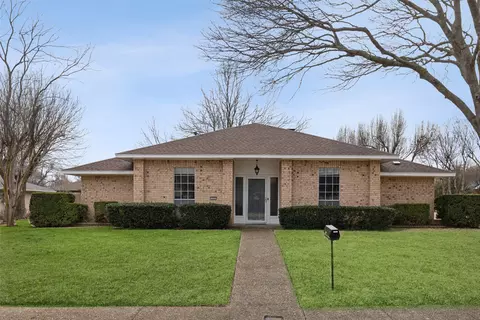 1022 Florence Dr, Duncanville, TX 75116