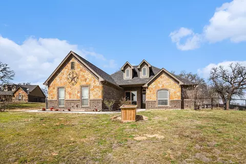 136 Clara Lee Ln, Springtown, TX 76082