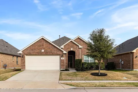 705 Silvermoon Dr, Little Elm, TX 75068