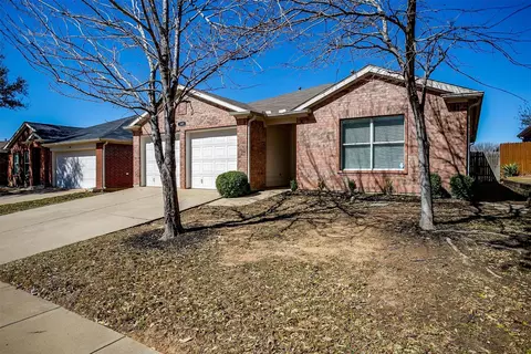 1805 Wind Dancer Trl, Fort Worth, TX 76131