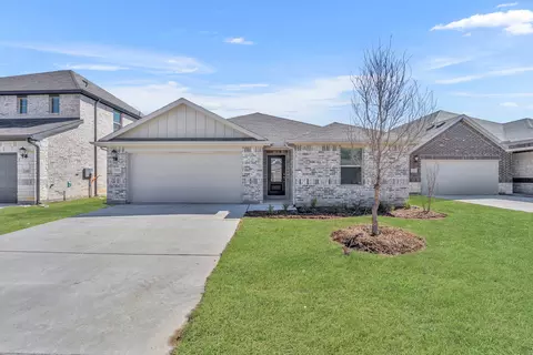 315 Sugarlands Dr, Greenville, TX 75402