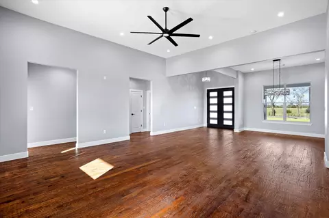 Living - 1139 Harrell Rd, Howe, TX 75459 photo 3 of 4
