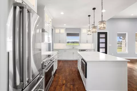 Kitchen - 1139 Harrell Rd, Howe, TX 75459 photo 6 of 6
