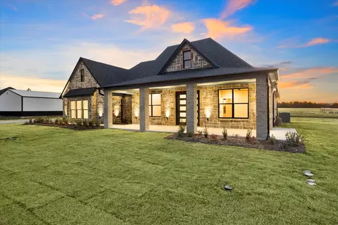 Exterior - 1139 Harrell Rd, Howe, TX 75459 photo 3 of 6