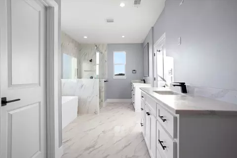 Bath - 1139 Harrell Rd, Howe, TX 75459 photo 4 of 8