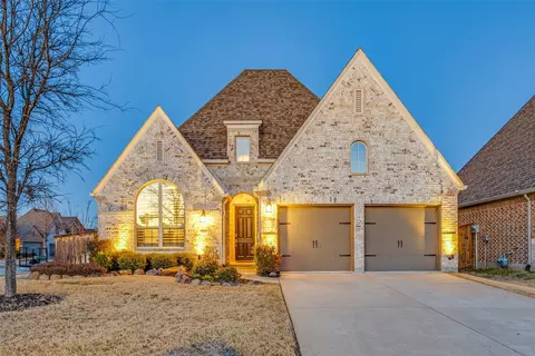 8016 Champion Creek Dr, Mckinney, TX 75071