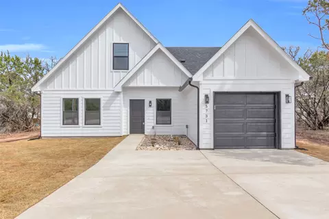 5731 Barkridge Dr, Granbury, TX 76048