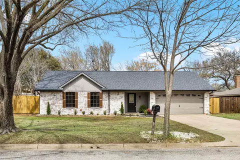 7705 Buck St, North Richland Hills, TX 76182
