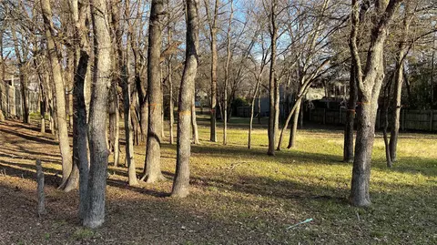 2605 Perkins Rd, Arlington, TX 76016