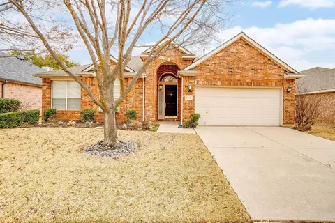 2412 Caldwell Dr, Bedford, TX 76021