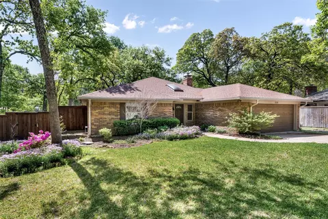 1321 Martin Ct, Grapevine, TX 76051