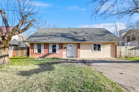 3544 Colgate Ln, Irving, TX 75062