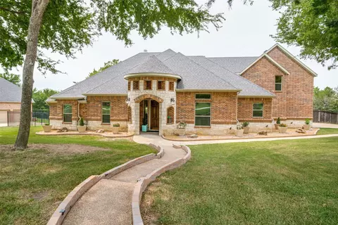 1541 Cypress Bend Dr, Cedar Hill, TX 75104