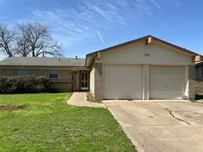 705 Colgate Ct, Garland, TX 75042