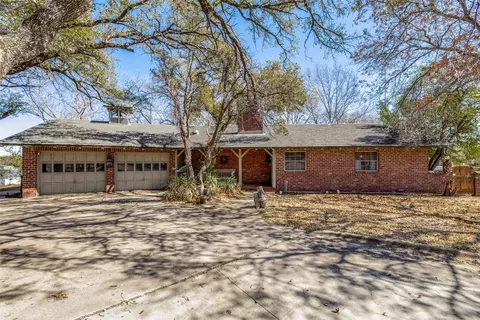 4246 Shore Front Ct, Fort Worth, TX 76135