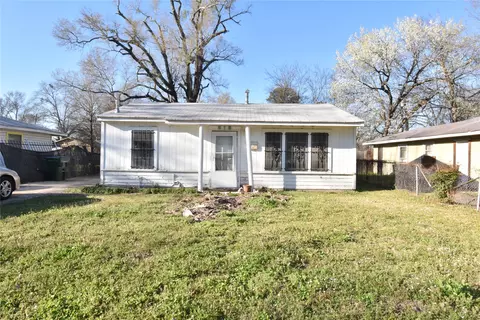 618 W 67th St, Shreveport, LA 71106