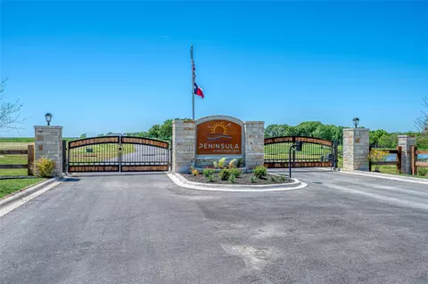 220 Lake Vista Ln, Honey Grove, TX 75446