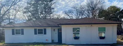 1105 Bowie St, Sulphur Springs, TX 75482