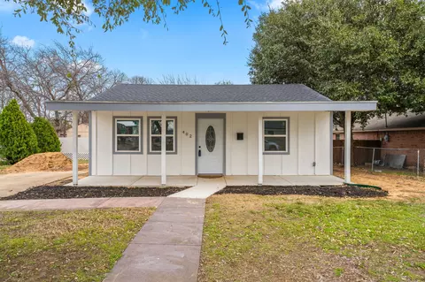 402 18th St, Grand Prairie, TX 75051